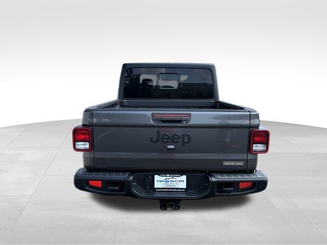 used 2021 Jeep Gladiator car, priced at $32,343