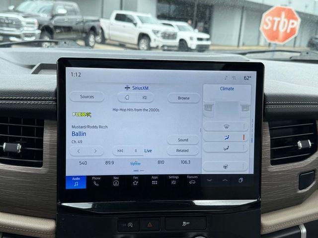 used 2024 Ford Expedition car, priced at $50,918