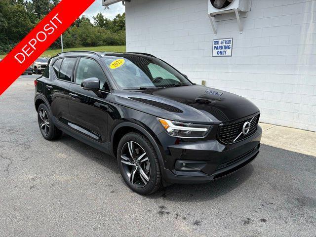 used 2022 Volvo XC40 car, priced at $26,389