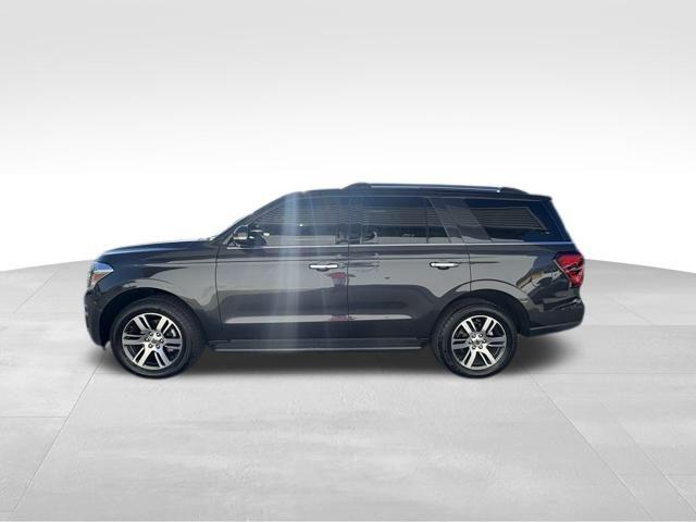used 2024 Ford Expedition car, priced at $50,945