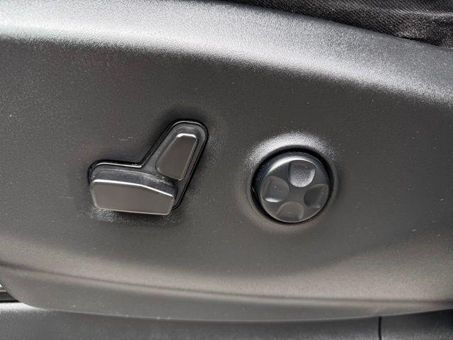 used 2023 Chrysler Pacifica car, priced at $24,423