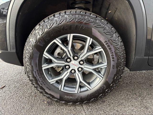used 2024 GMC Acadia car, priced at $43,652