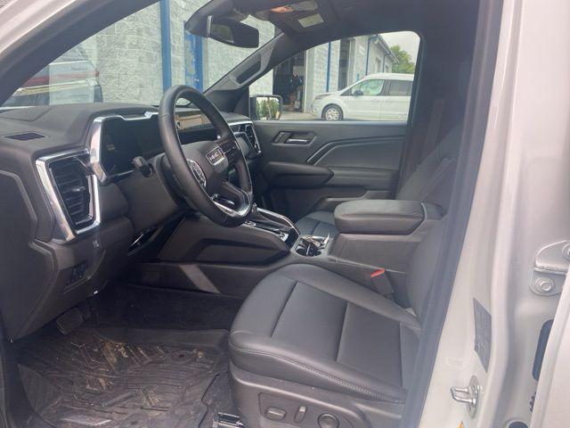 used 2024 GMC Canyon car, priced at $40,998