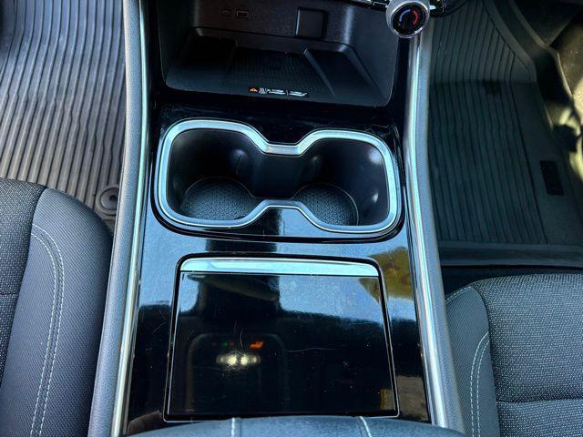 used 2024 Chevrolet Traverse car, priced at $32,988