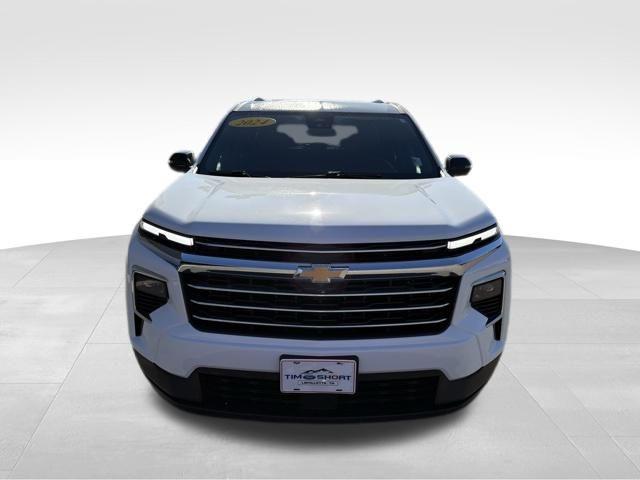 used 2024 Chevrolet Traverse car, priced at $32,988