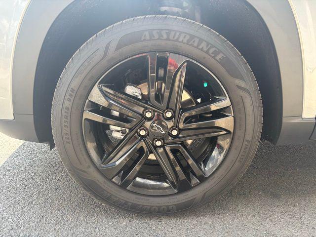 used 2025 Chevrolet Trax car, priced at $25,679