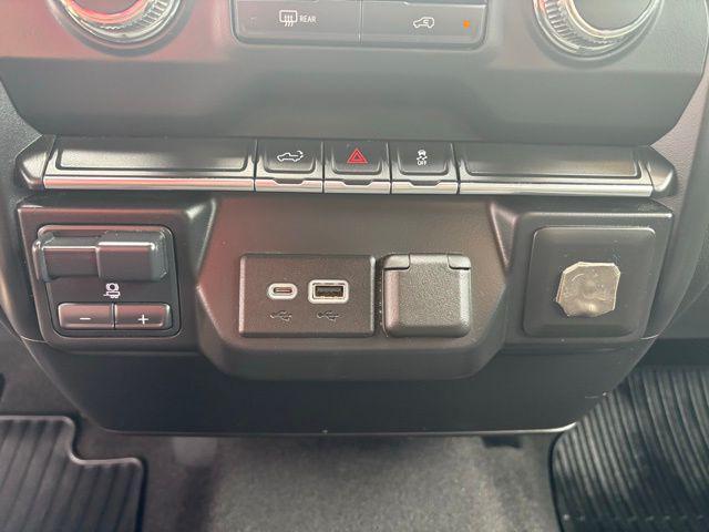 used 2021 GMC Sierra 1500 car, priced at $33,998