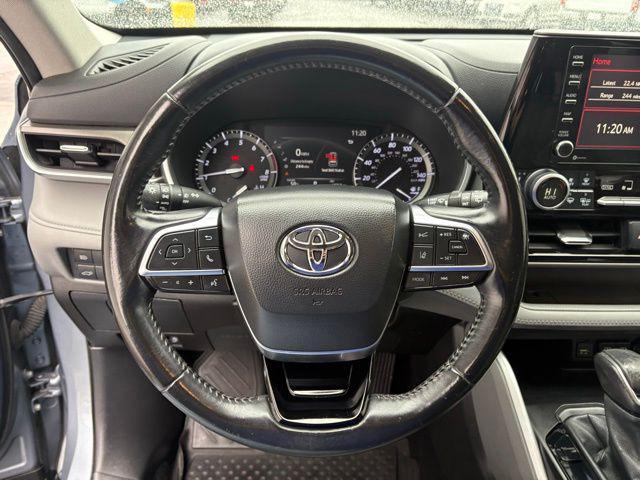 used 2020 Toyota Highlander car, priced at $27,868