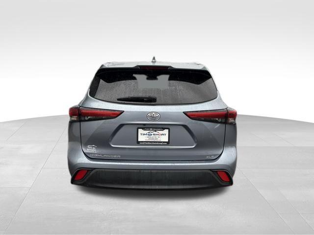 used 2020 Toyota Highlander car, priced at $27,868