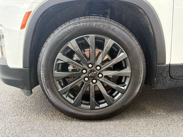 used 2023 Chevrolet Traverse car, priced at $40,900