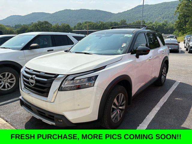 used 2024 Nissan Pathfinder car, priced at $38,998