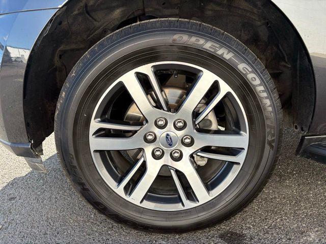 used 2024 Ford Expedition car, priced at $53,500