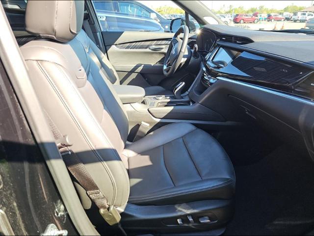 used 2025 Cadillac XT6 car, priced at $46,253