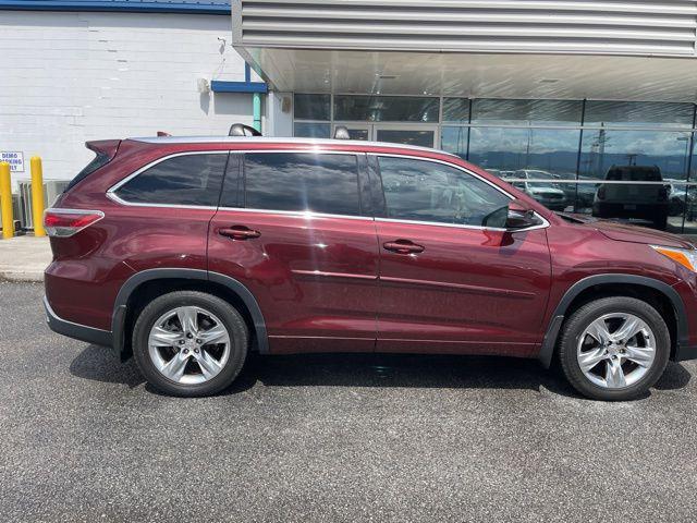 used 2015 Toyota Highlander car, priced at $18,445