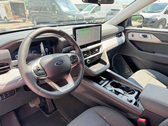 new 2025 Ford Explorer car, priced at $39,975