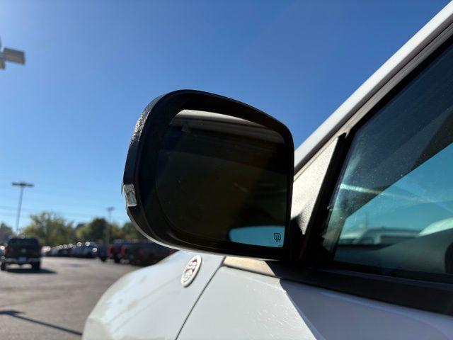 used 2022 Jeep Cherokee car, priced at $25,255