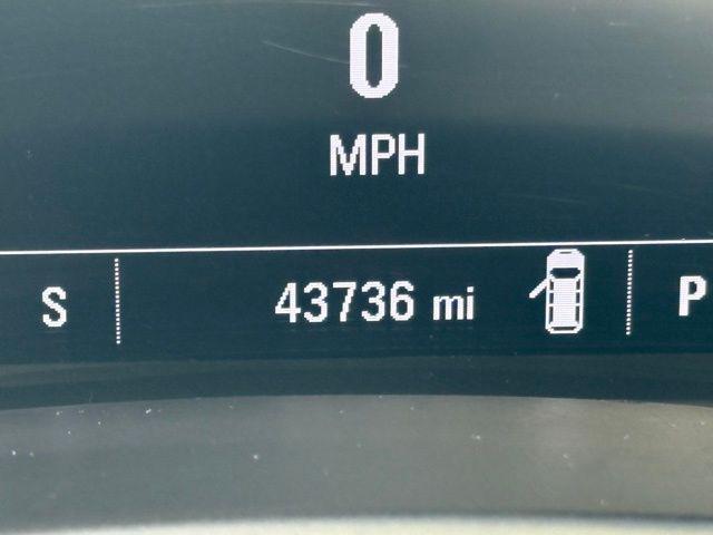 used 2023 Chevrolet Equinox car, priced at $19,499