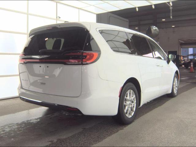used 2024 Chrysler Pacifica car, priced at $29,899