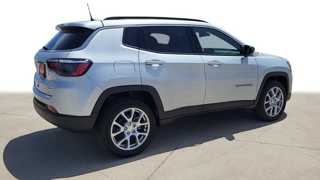 new 2024 Jeep Compass car, priced at $27,822