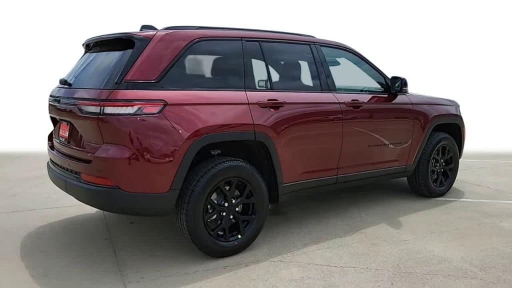 new 2024 Jeep Grand Cherokee car, priced at $40,800