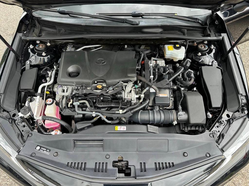 used 2018 Toyota Camry Hybrid car, priced at $17,995
