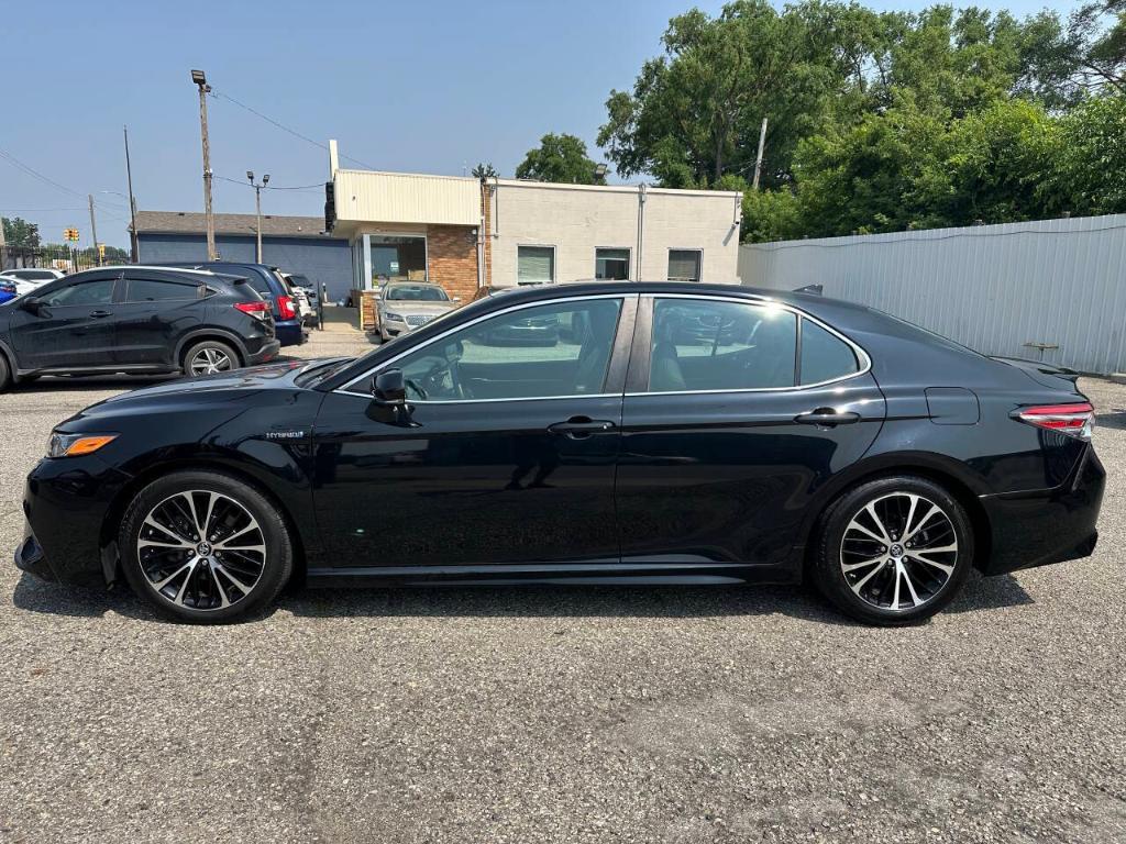 used 2018 Toyota Camry Hybrid car, priced at $17,995
