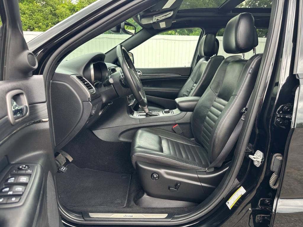 used 2020 Jeep Grand Cherokee car, priced at $22,995
