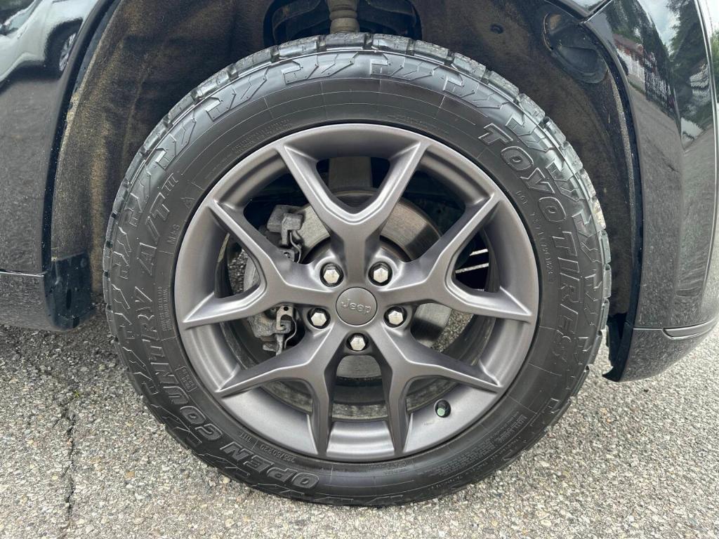 used 2020 Jeep Grand Cherokee car, priced at $22,995