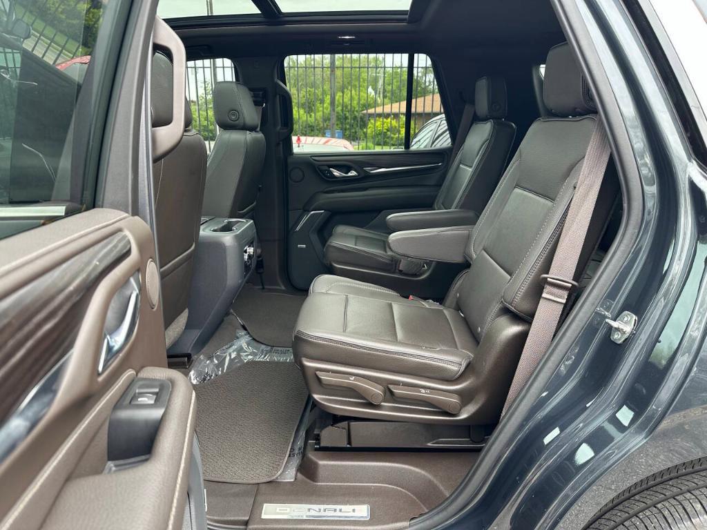 used 2021 GMC Yukon car, priced at $49,995