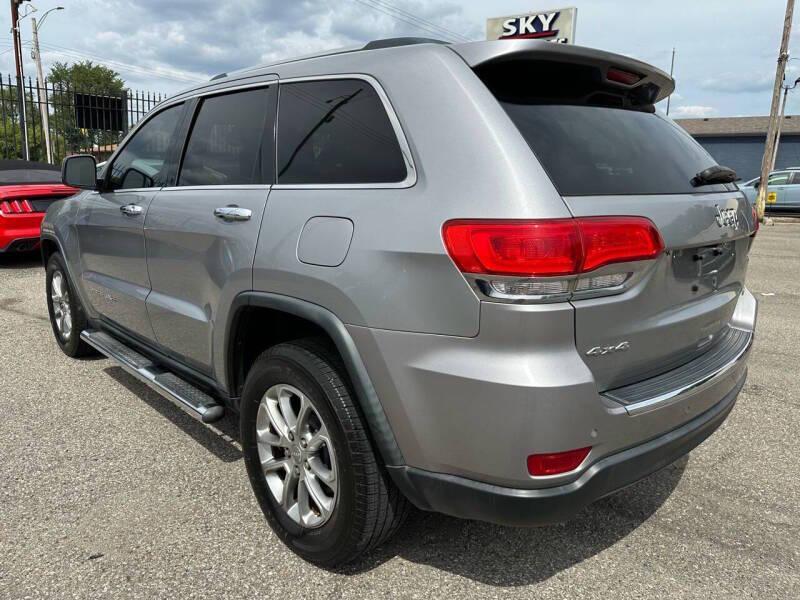 used 2015 Jeep Grand Cherokee car, priced at $13,995
