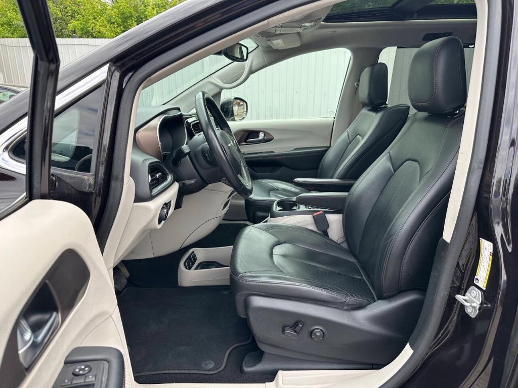 used 2018 Chrysler Pacifica car, priced at $17,995