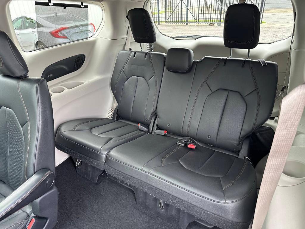used 2018 Chrysler Pacifica car, priced at $17,995