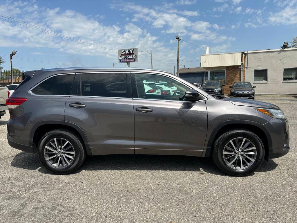 used 2018 Toyota Highlander car, priced at $21,995
