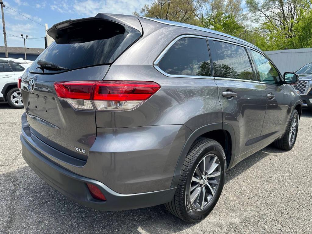used 2018 Toyota Highlander car, priced at $21,995