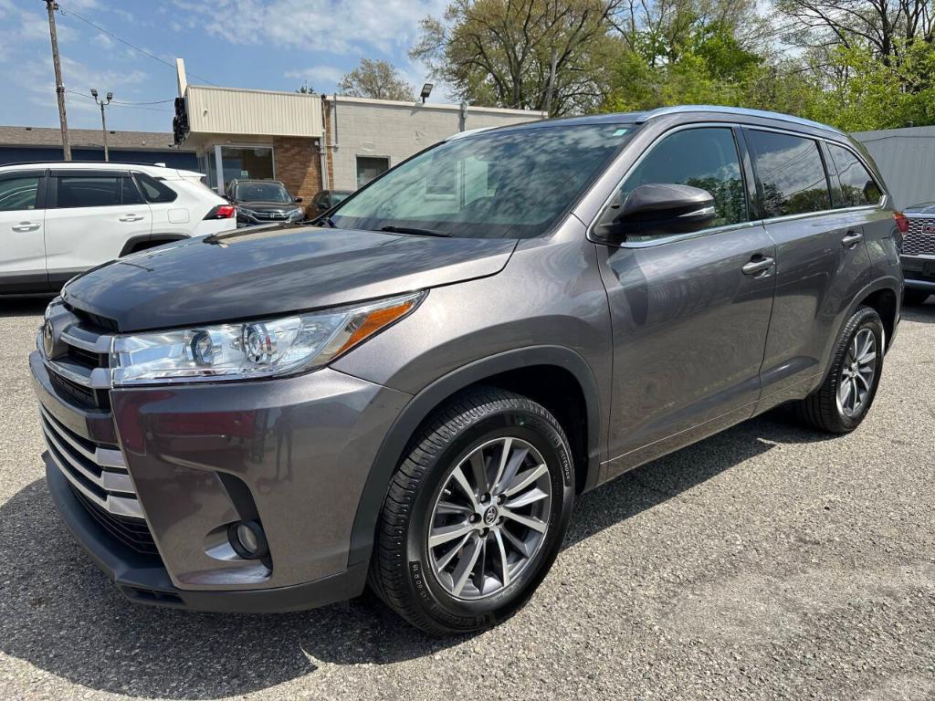 used 2018 Toyota Highlander car, priced at $21,995