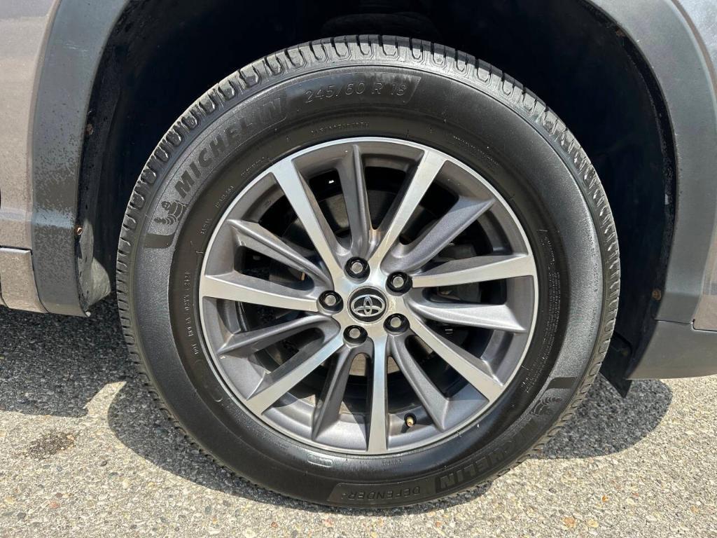 used 2018 Toyota Highlander car, priced at $21,995