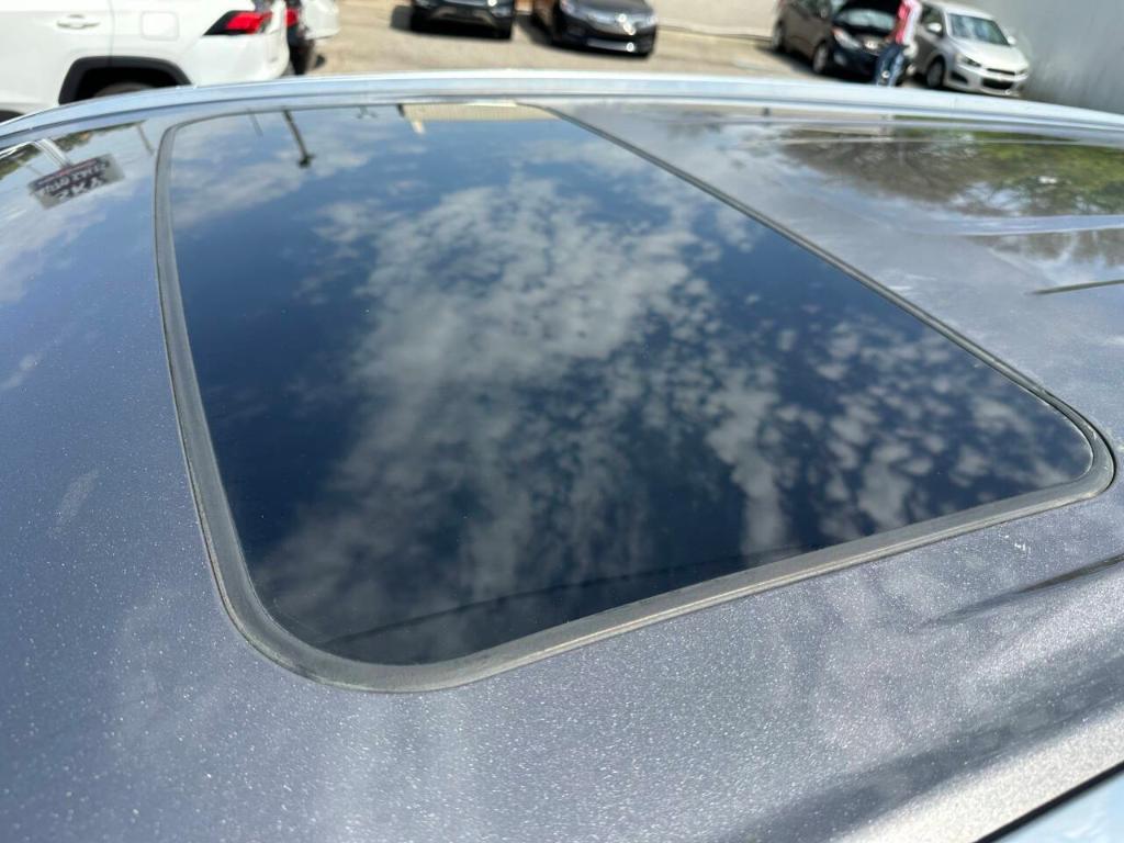 used 2018 Toyota Highlander car, priced at $21,995
