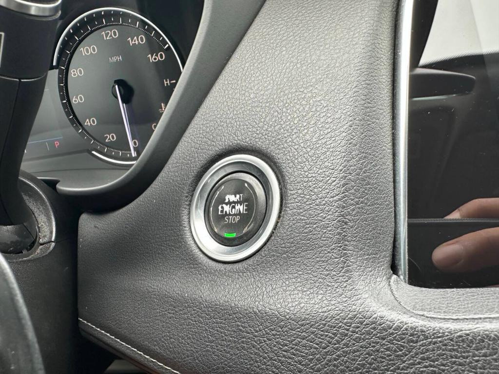 used 2019 Cadillac XT4 car, priced at $17,995