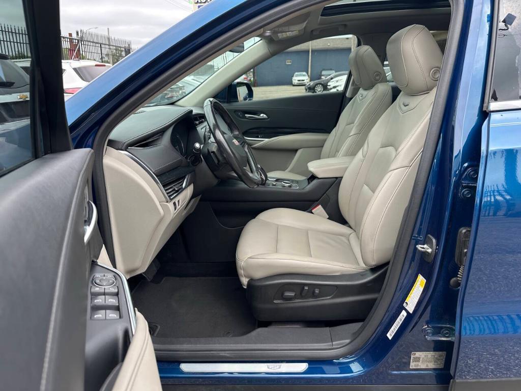 used 2019 Cadillac XT4 car, priced at $17,995