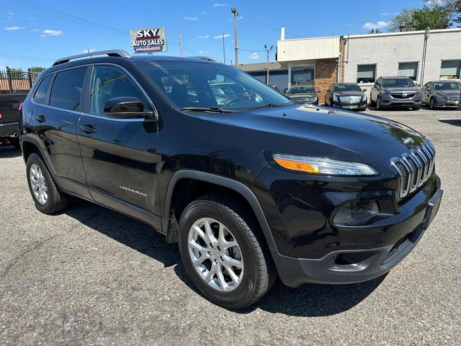 used 2015 Jeep Cherokee car, priced at $12,995