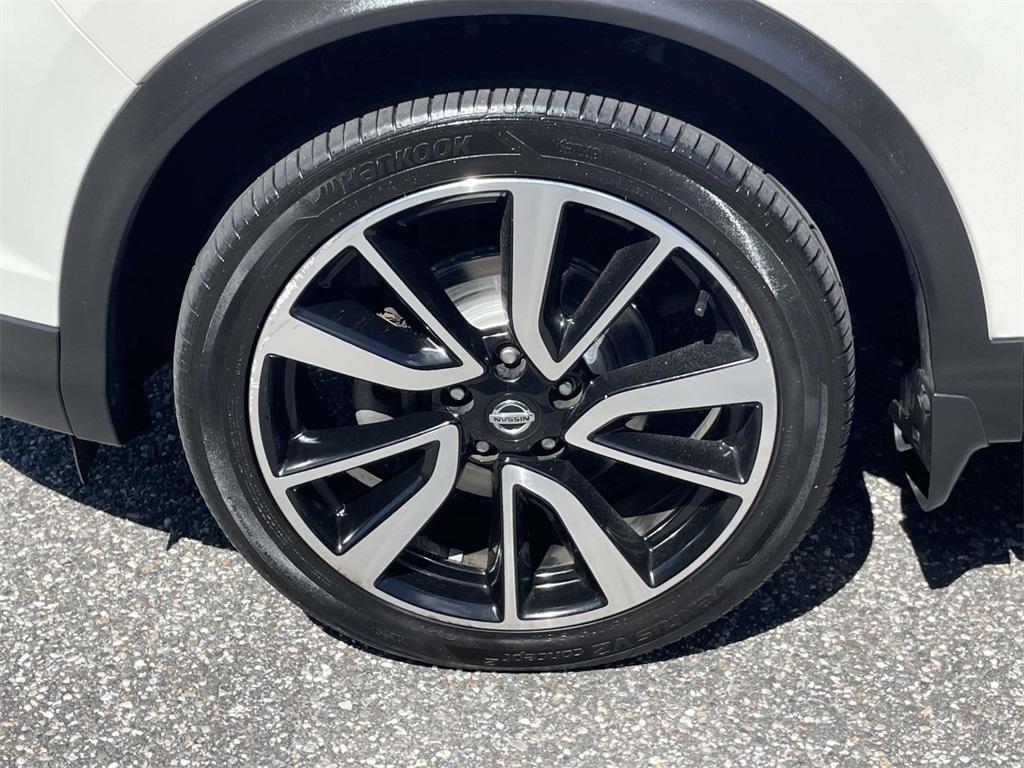 used 2019 Nissan Rogue Sport car, priced at $17,777