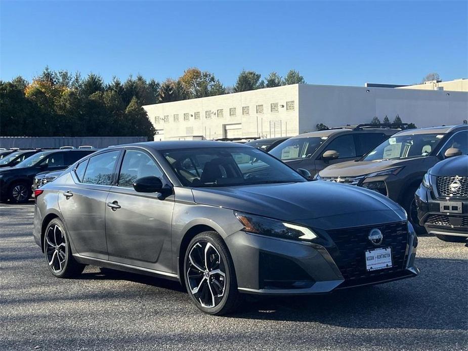 new 2025 Nissan Altima car, priced at $30,400