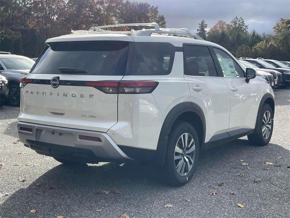 new 2024 Nissan Pathfinder car, priced at $40,300