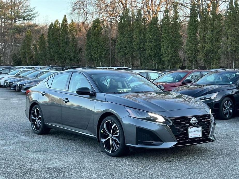 new 2025 Nissan Altima car, priced at $30,500