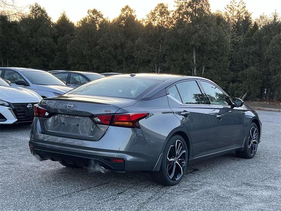 new 2025 Nissan Altima car, priced at $30,500