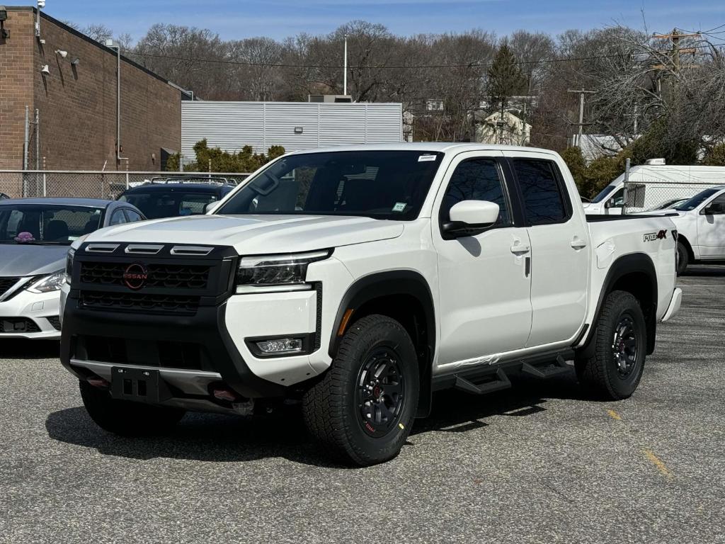 new 2025 Nissan Frontier car