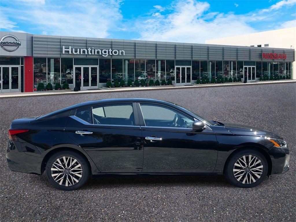 new 2025 Nissan Altima car