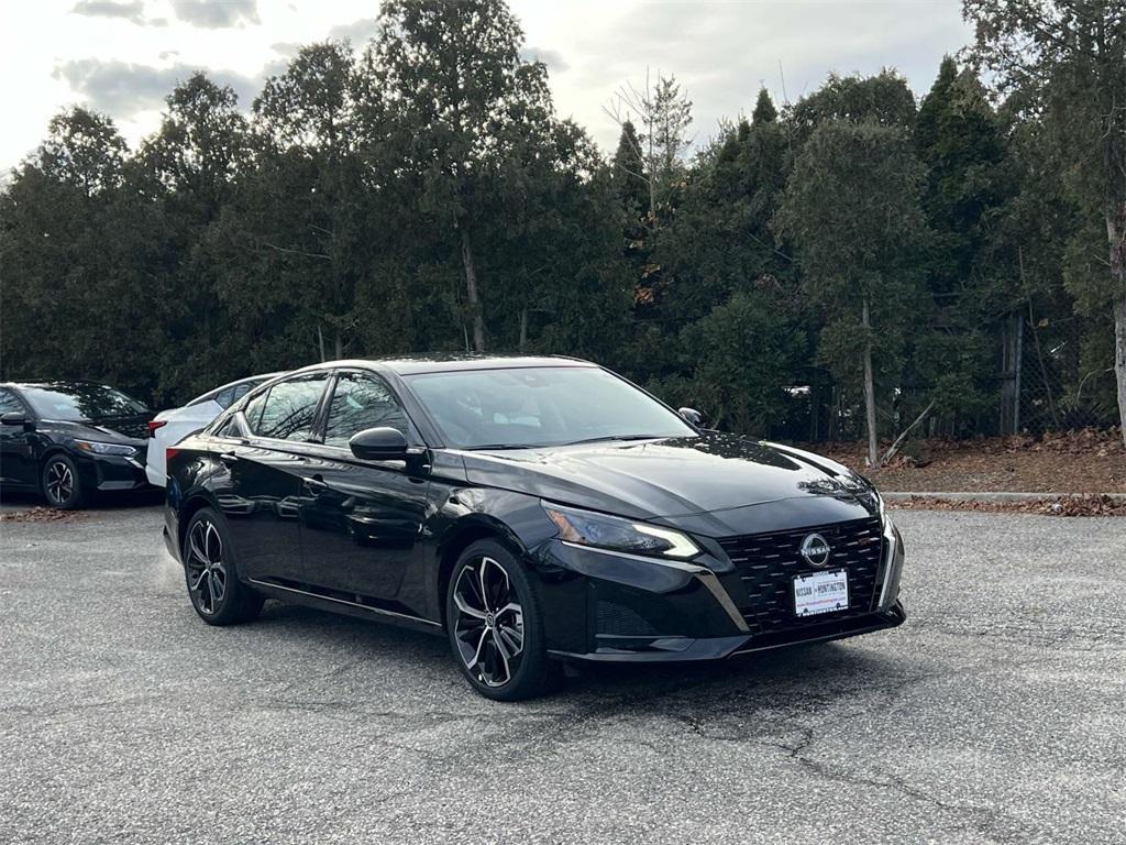 new 2025 Nissan Altima car, priced at $27,700