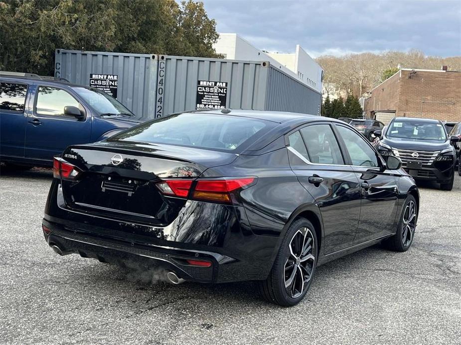 new 2025 Nissan Altima car, priced at $27,700