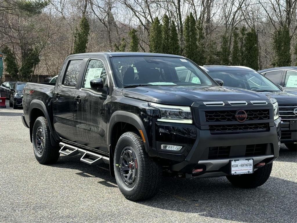 new 2025 Nissan Frontier car